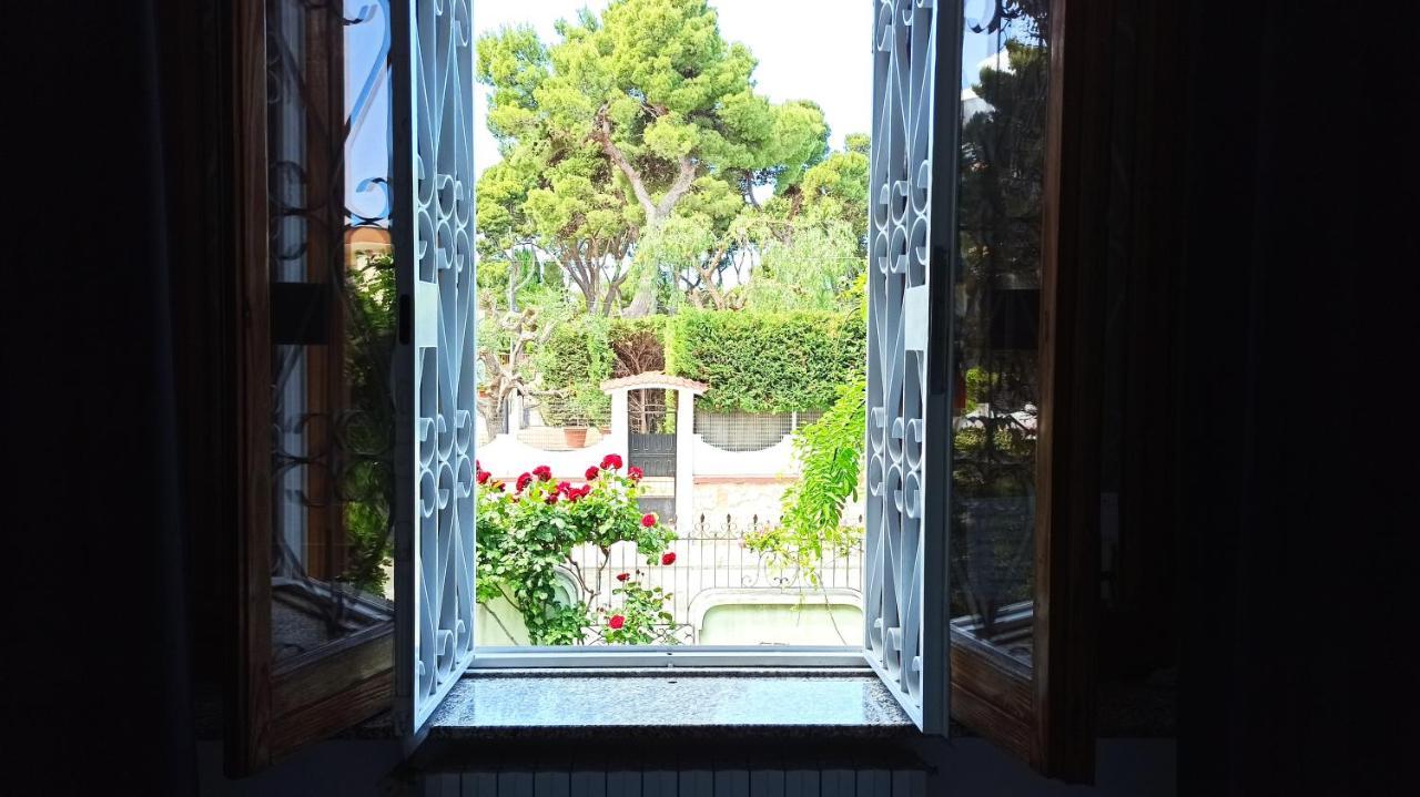Villa Mary Trani Eksteriør bilde