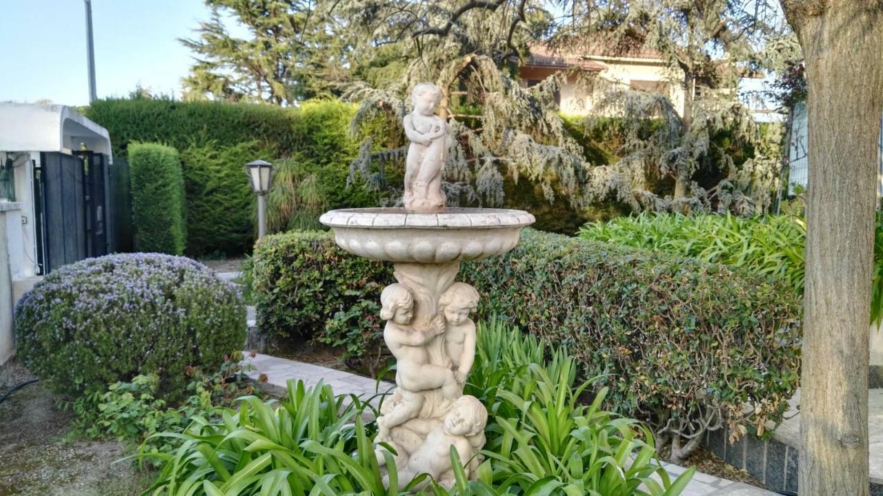 Villa Mary Trani Eksteriør bilde